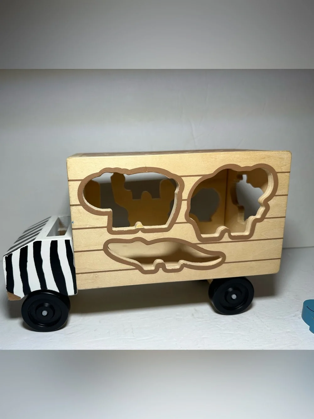 Melissa & Doug‎ Animal Rescue Shape Sorting Truck Wooden Toy 5180
